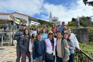 Hacia la Cima de Monserrate