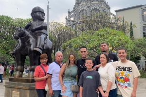 Plaza De Esculturas Fernando Botero